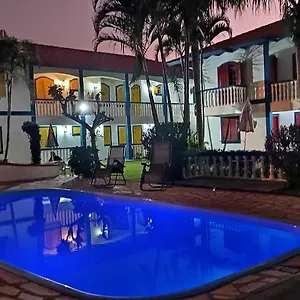 Colonial 150m Da Apartamento Bombinhas